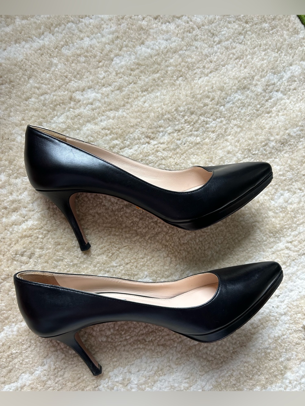 Prada Black Leather Pointed Toe Pumps Heels Classic Stiletto Shoes EU 37.5 US 7